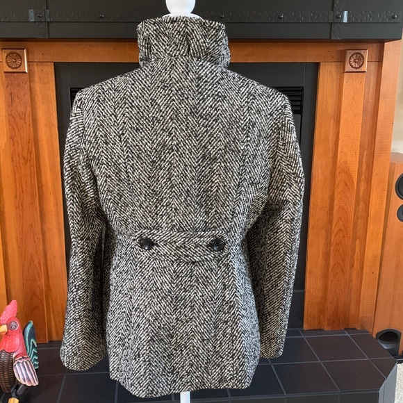 Jacket - Picture 2 of 4